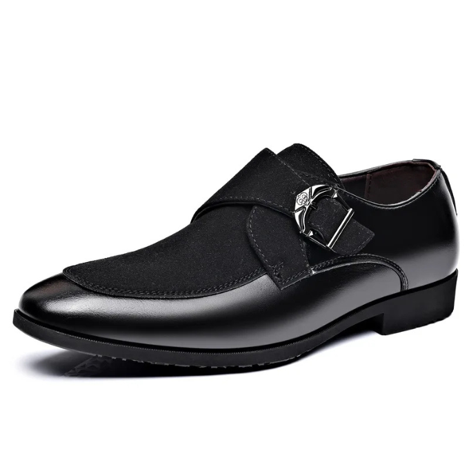 Stylish brown mens loafers, made from high-quality leather and suede for a luxurious look.