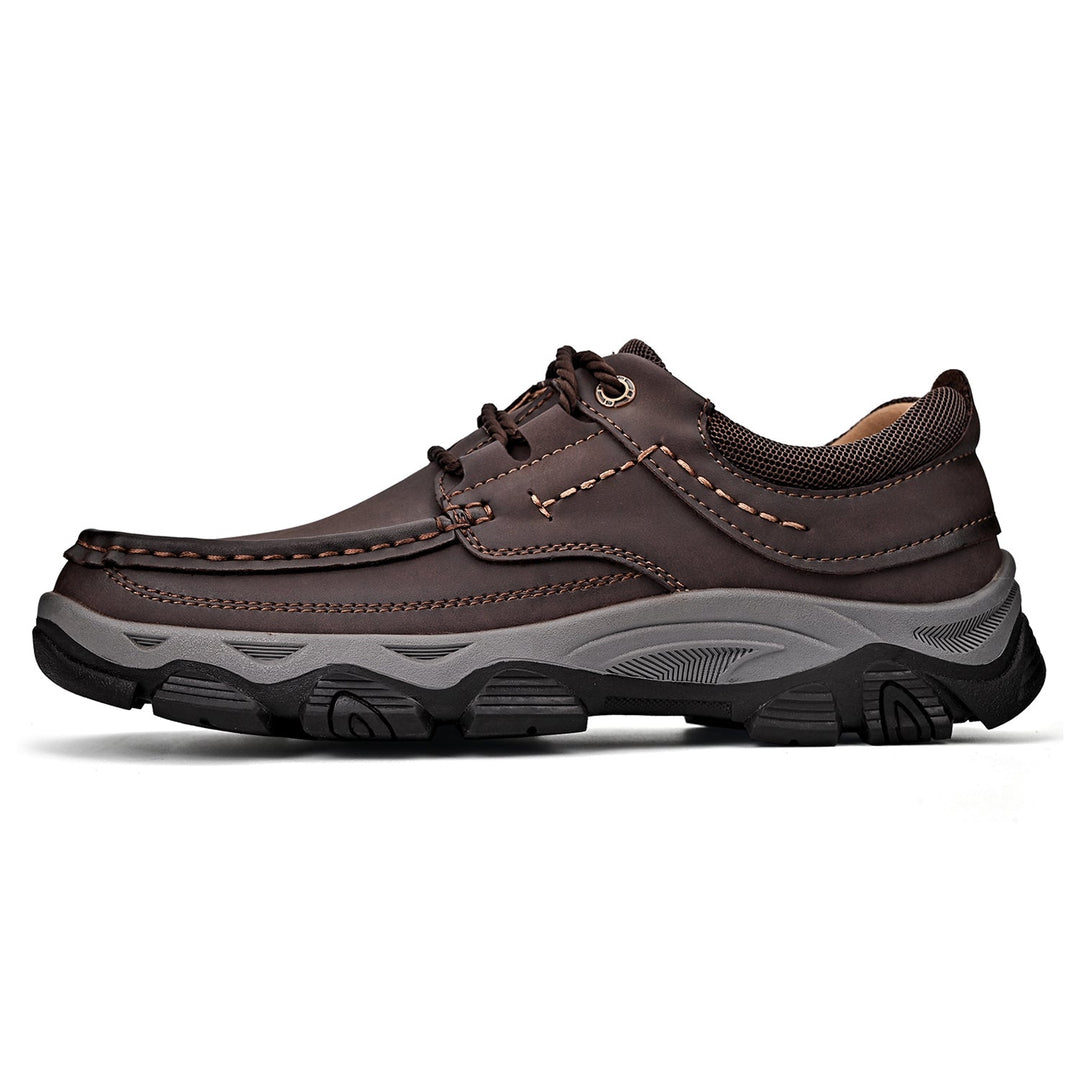 Detail of the lacing on men's orthopedic loafers, ensuring a secure and comfortable fit