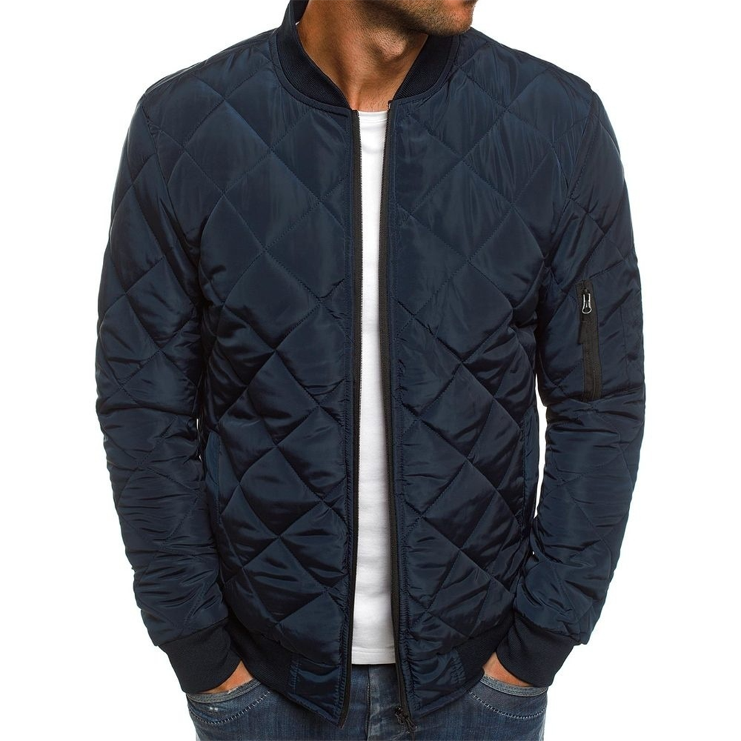 Men's black quilted streetwear jacket with zippered front, ideal for urban style and lightweight warmth