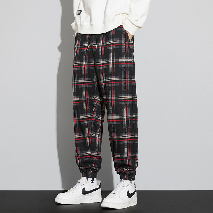 Athletic men's plaid jogger pants in check pattern, perfect for casual wear & streetwear comfort