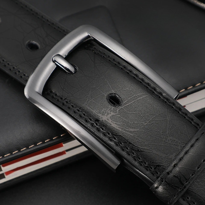 Versatile men's leather belt with a secure gunmetal buckle, ideal for a refined casual look.
