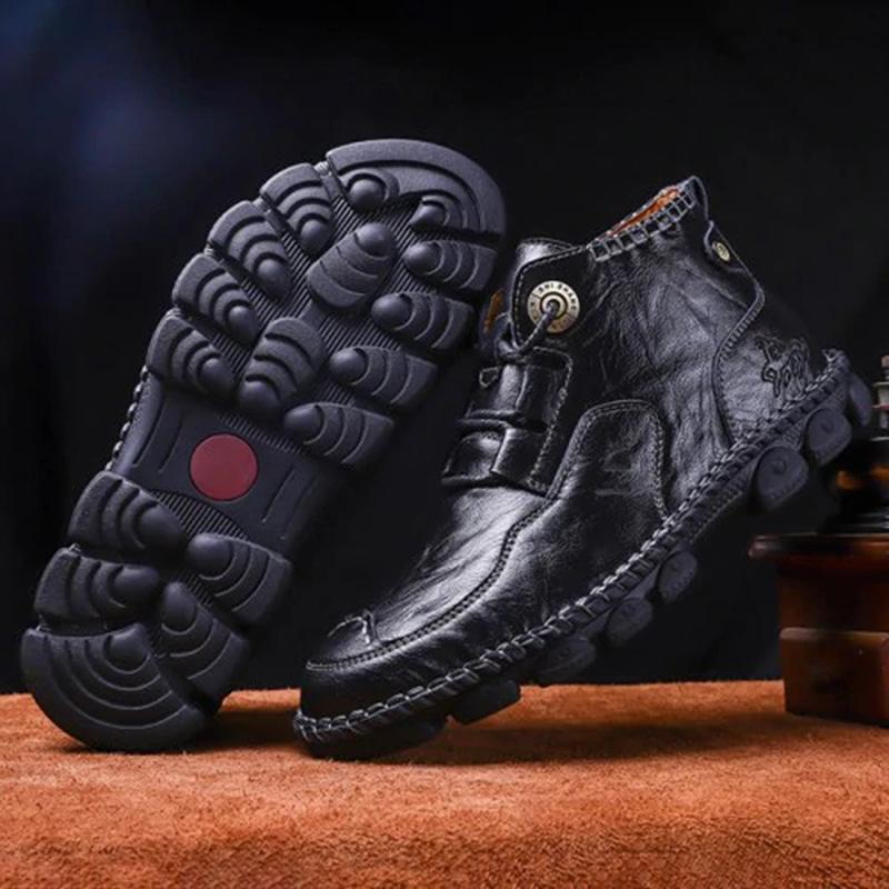 Men's hand-stitched leather boots, suitable for various casual outfits and all-season wear