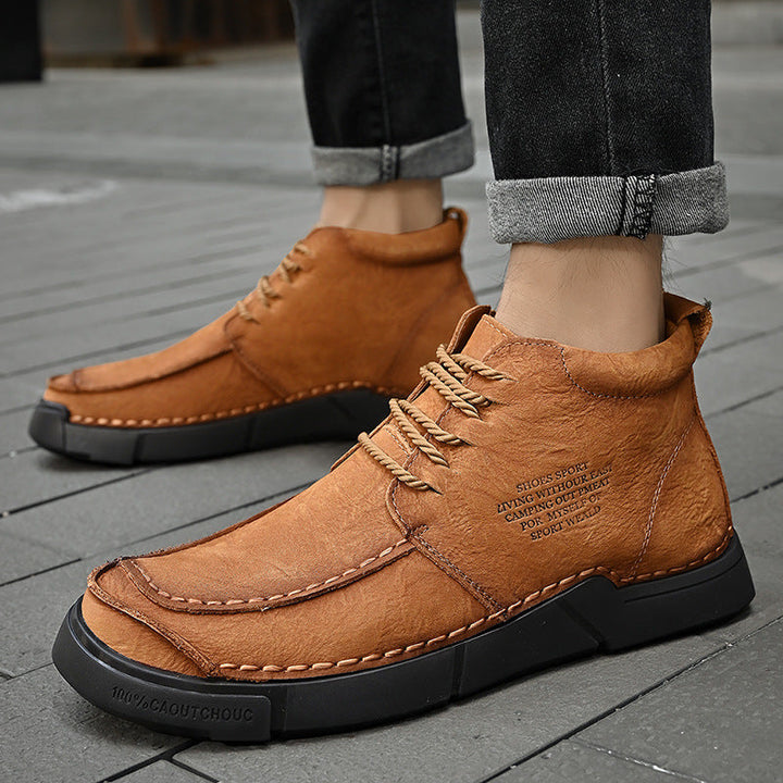 Premium men's high-top winter boots, featuring leather construction and a soft orthopedic sole.