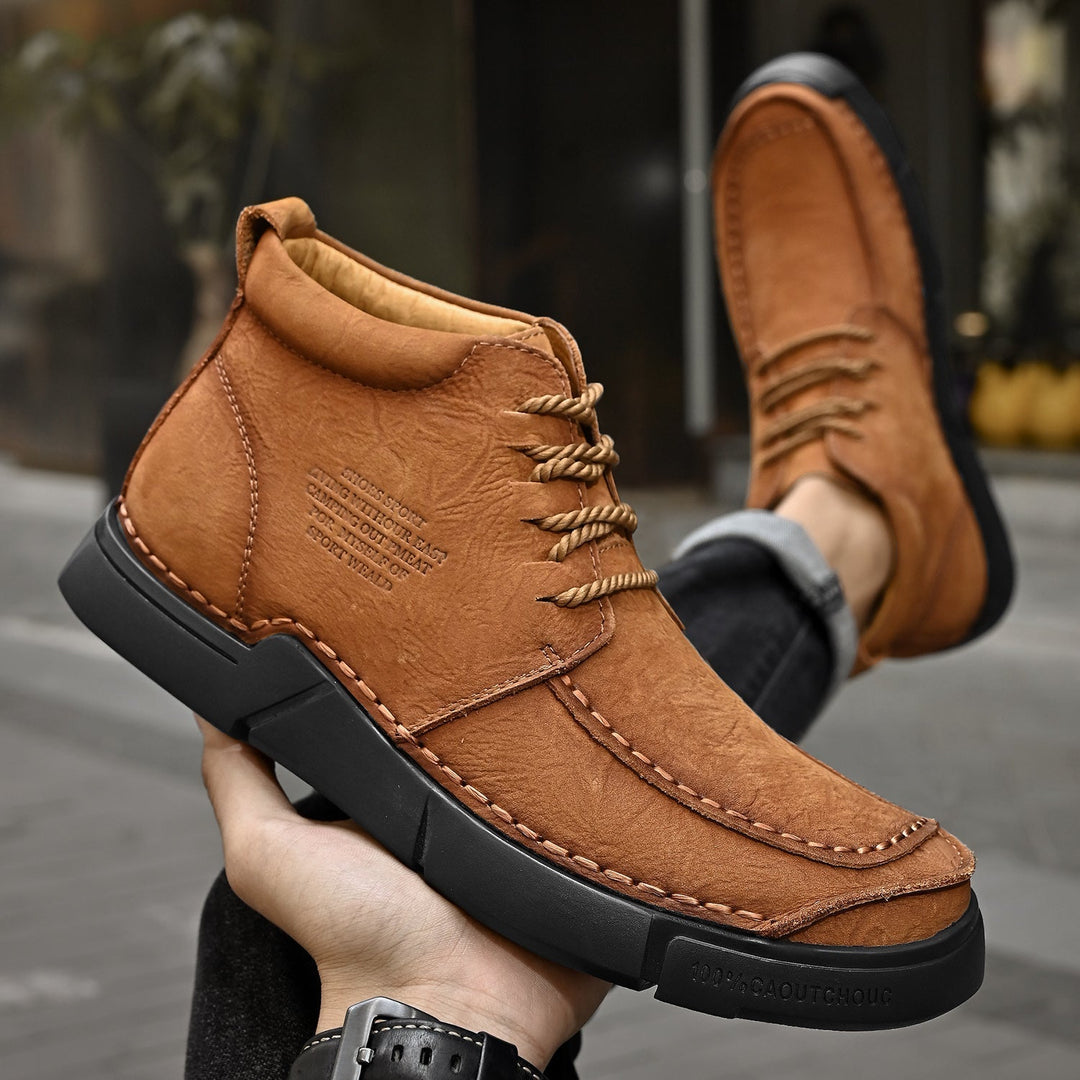 Men's fashion high-top leather boots, soft sole provides orthopedic comfort for winter.