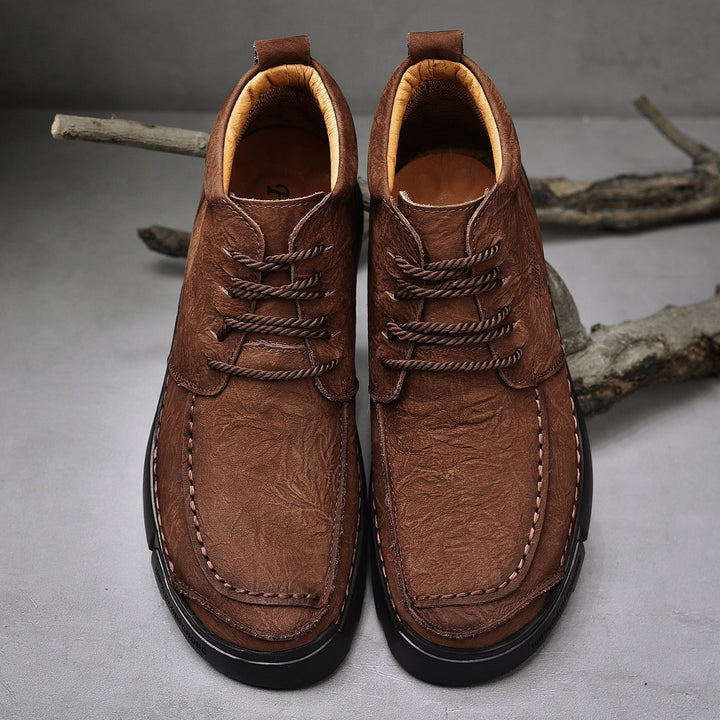 Orthopedic men's high-top casual leather boots, providing excellent ankle support for winter.