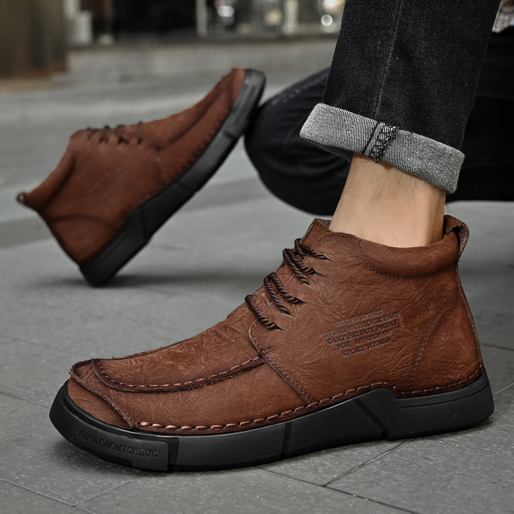 Soft sole men's casual high-top leather boots, designed for orthopedic comfort in winter.