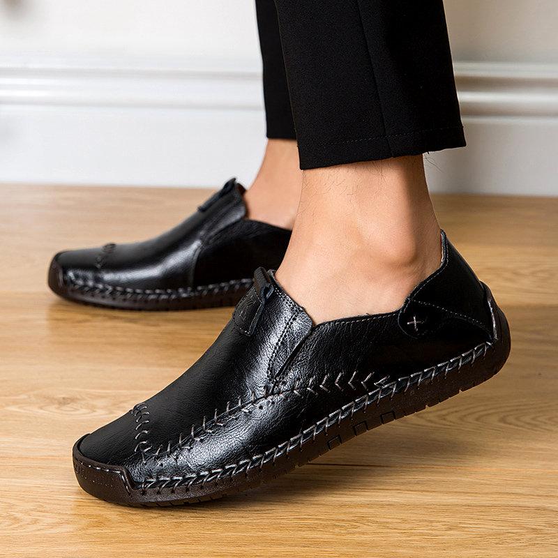 Comfortable men's leather shoes, hand-stitched with a soft non-slip sole, ideal for daily use