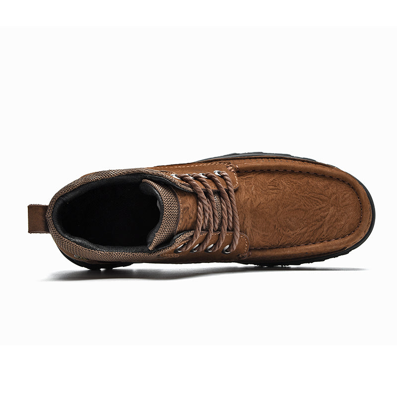 Pair of men's casual short boots, made from high-quality leather material