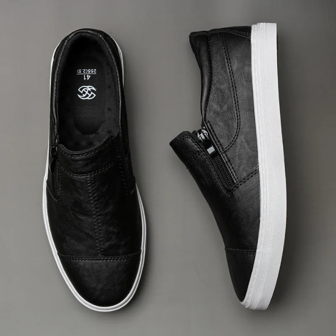 Men's leather-look casual sneakers, offering comfort and ease with a convenient zip closure