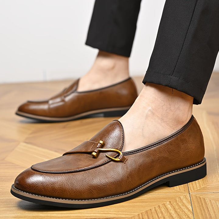 Men's slip-on leather loafers in black, a go-to choice for both comfort and classic men's fashion