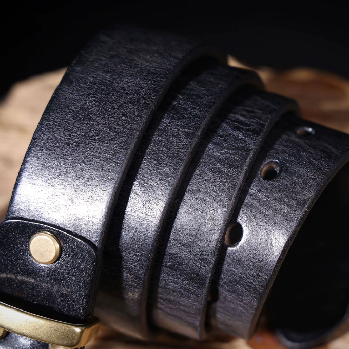 Dark brown men's full-grain leather belt, a timeless and practical accessory