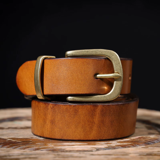 Rugged black full-grain leather men's belt, durable accessory for daily wear