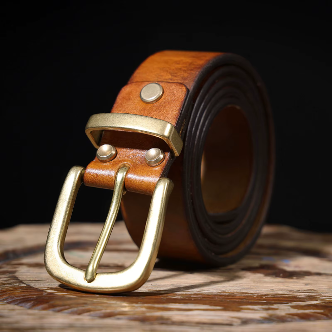 Dark brown full-grain leather men's belt, classic style for all occasions
