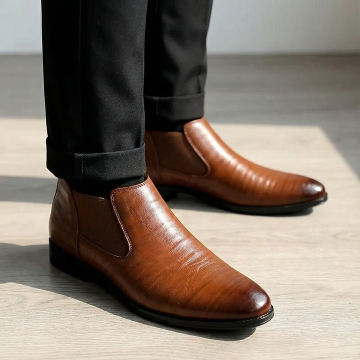 Stylish men's Chelsea boots in genuine leather, suitable for dress or casual wear