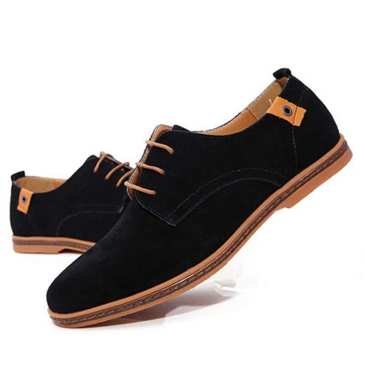 Comfortable men's lace-up Derby shoes in tan leather for everyday wear, offering classic style & support.