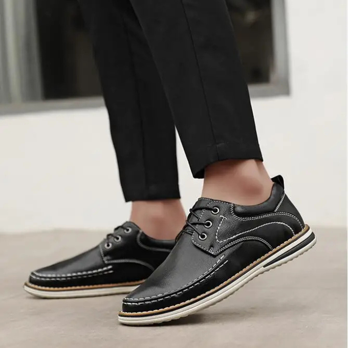 Formal brown leather moc toe Oxford shoes for men, excellent craftsmanship