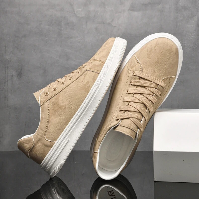 Ergonomic men's leather sneakers, providing day-long comfort and durable everyday style.