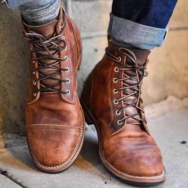 Stylish men's black leather winter boots, perfect for cold weather, lace-up design, durable & fashionable