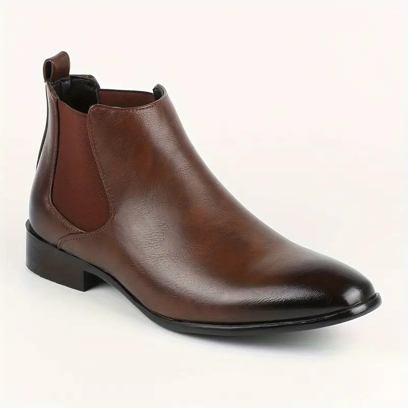 Men's versatile leather Chelsea boots, a stylish slip-on option for modern fashion