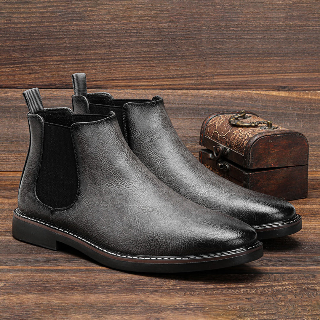 Stylish Men's Chelsea Boots, black leather, slip-on ankle boots, perfect for versatile fashion