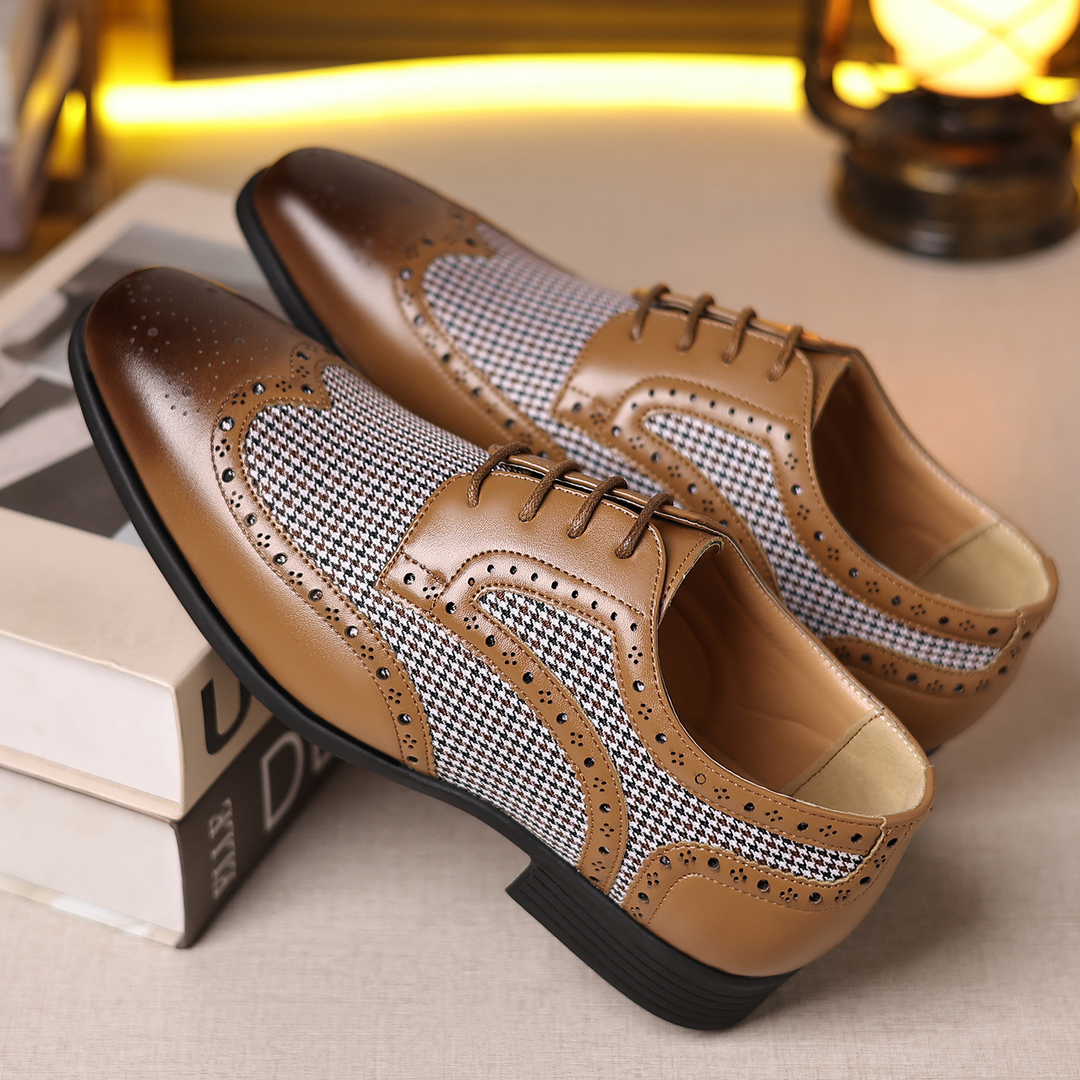 Men's classic tan canvas slip-on loafers, ideal for comfortable and breathable casual wear.
