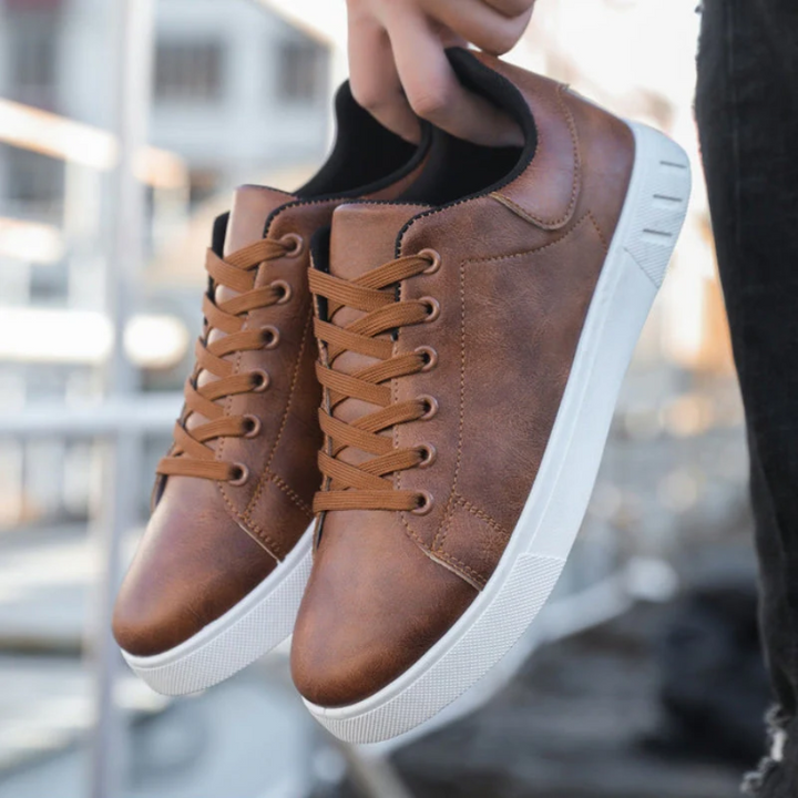 Versatile men's classic low top sneakers with laces, a staple for men's fashion.