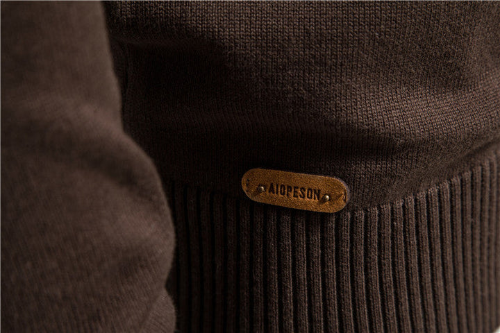 Textured knit colorblock cardigan for men, a comfortable and warm zip-up sweater, outerwear.