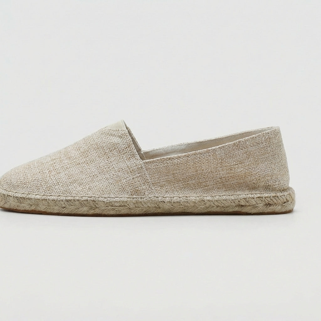 Relaxed men's slip-on espadrilles, ideal comfortable shoes for summer, beach & resort.