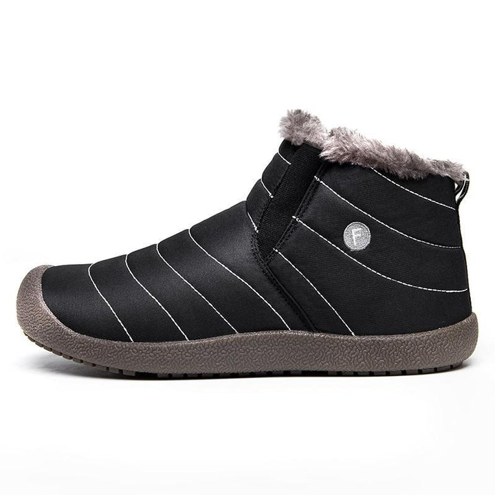 Casual men's boots made of cotton, faux fur lined for ultimate coziness in snow