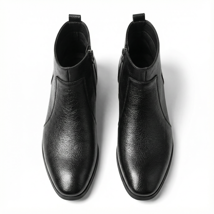 Classic men's black leather boots, everyday style with robust full-grain construction