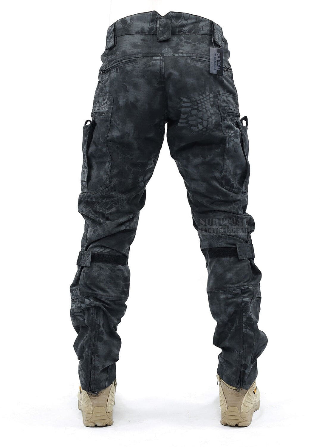 Practical men's utility cargo pants, durable for work and outdoor, with knee pads for protection.