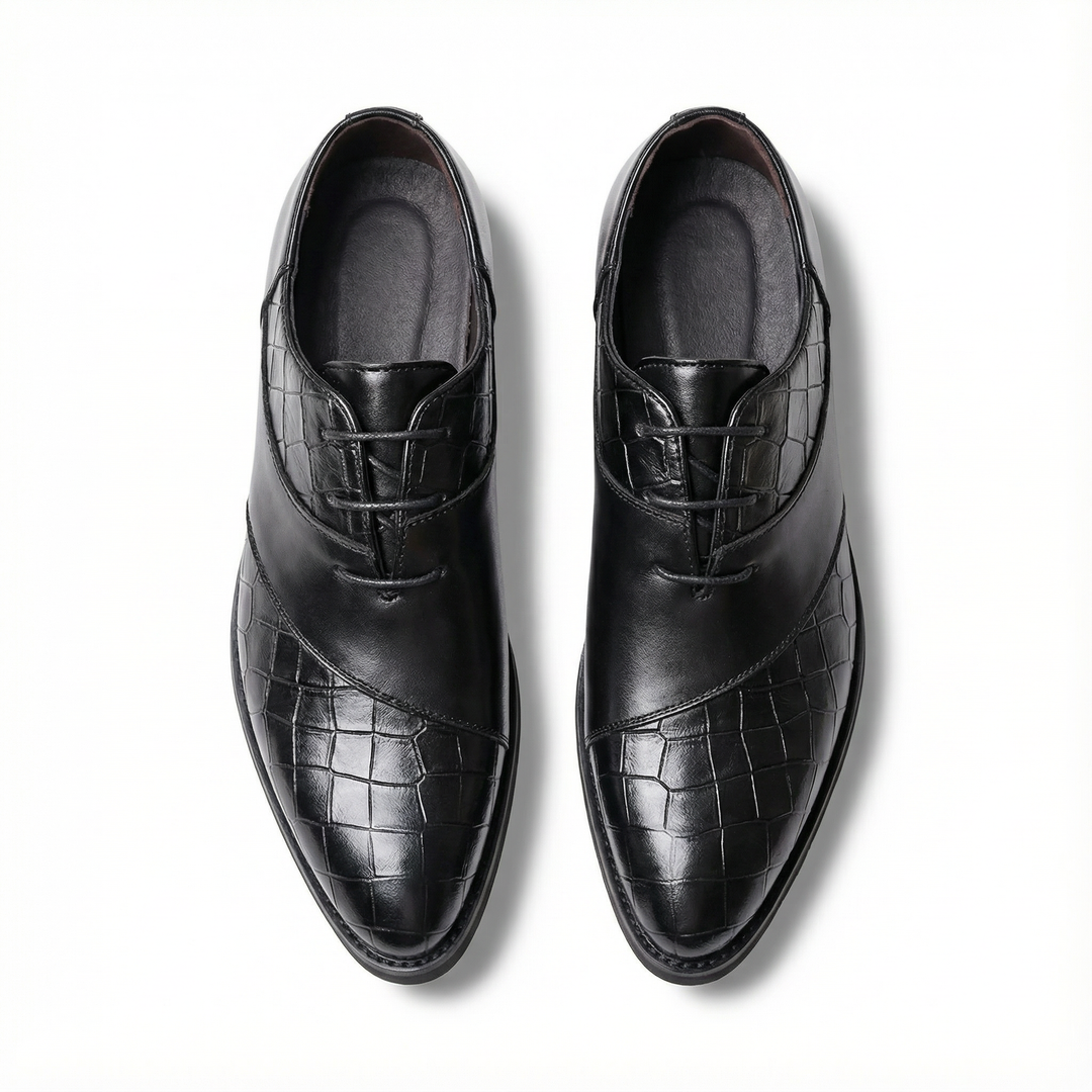 Formal men's genuine leather Oxford shoes, essential footwear for professional and stylish men