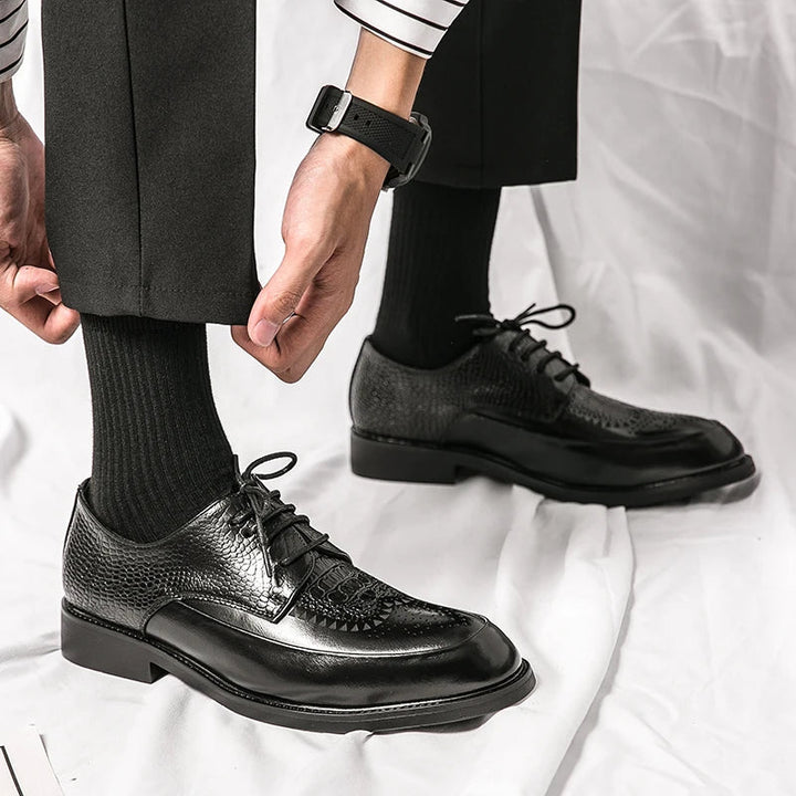Men's brown leather Oxford dress shoes, elegant design with brogue detailing, versatile for fashion.