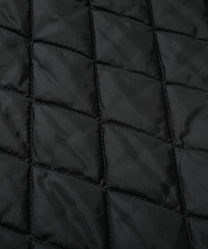 Men's multi-pocket field jacket, offering both style and warmth due to its quilted lining.