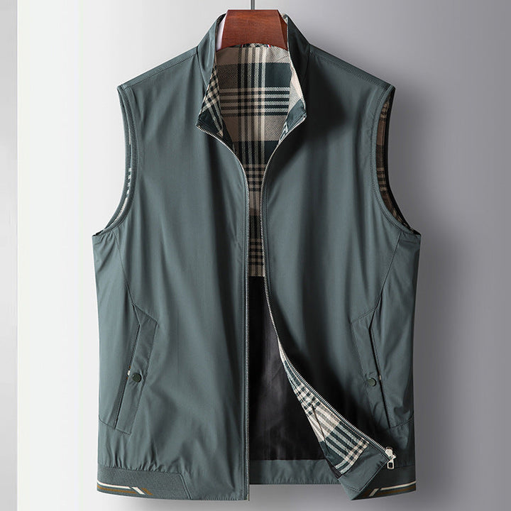 Lightweight men's outdoor vest with plaid lining, ideal for layering and everyday adventures