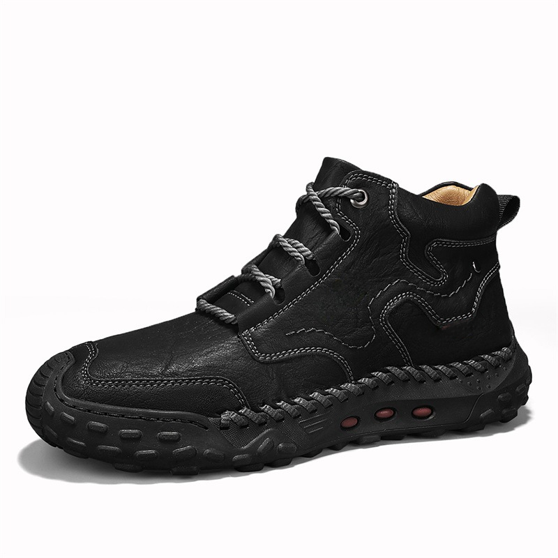 Detailed sole of men's orthopedic high-top comfort shoe, highlighting non-slip and comfort features
