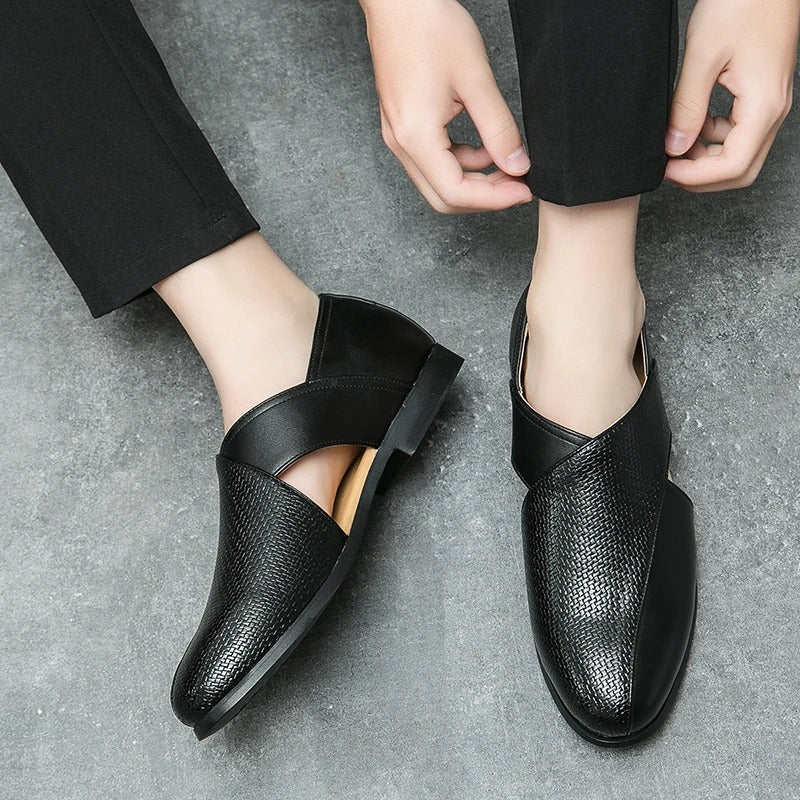 Men's versatile woven leather slip-on shoes, perfect as comfortable loafers for work or leisure