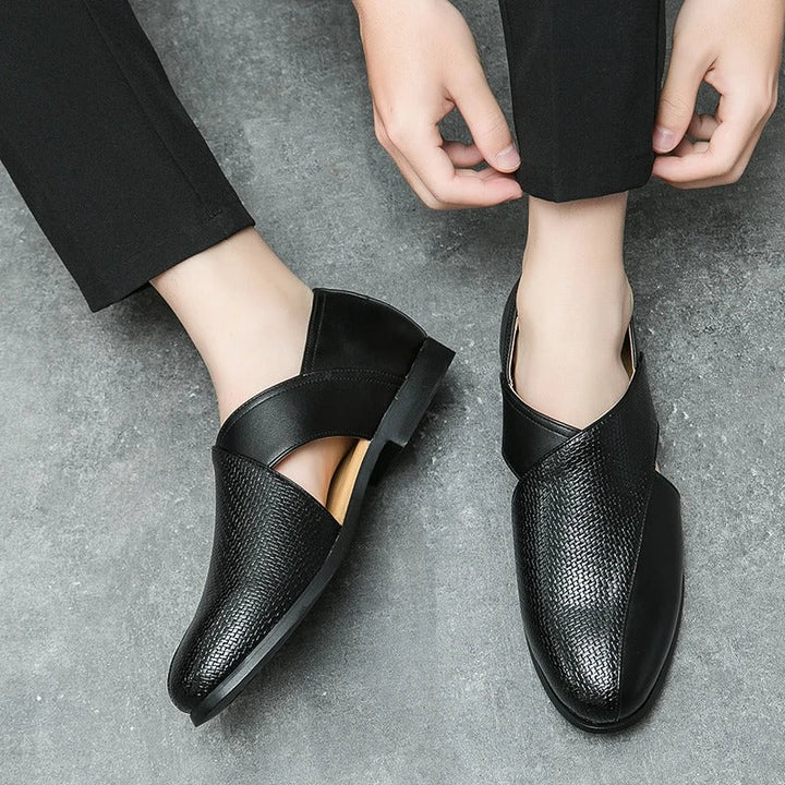 Men's versatile woven leather slip-on shoes, perfect as comfortable loafers for work or leisure