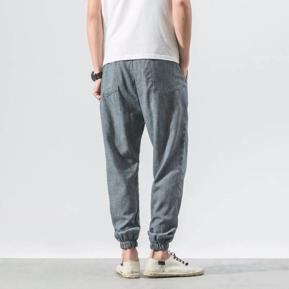 Casual men's pants, breathable and perfect for everyday summer comfort.