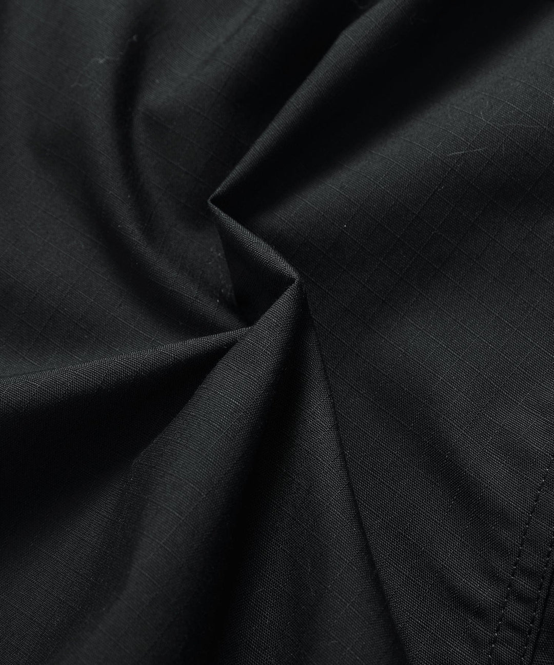 Men's trail pants featuring multiple pockets, essential for outdoor enthusiasts.