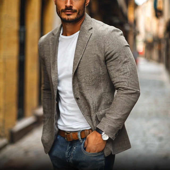 Notch lapel detail on men's lightweight single-breasted blazer, perfect for refined casual or formal summer wear.