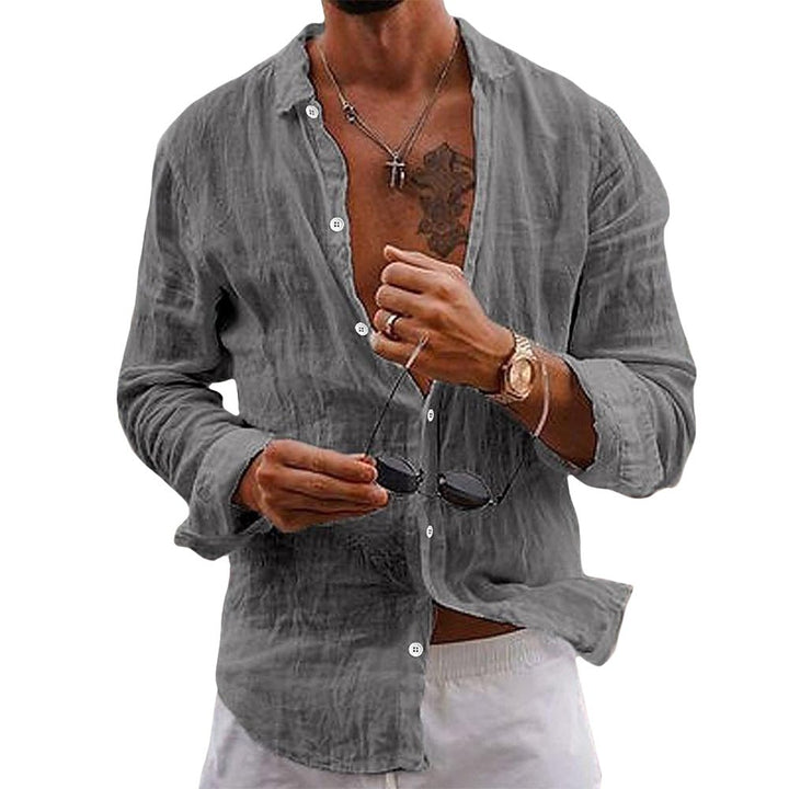 Breathable men's lightweight summer shirt, tailored for comfort & modern casual style.