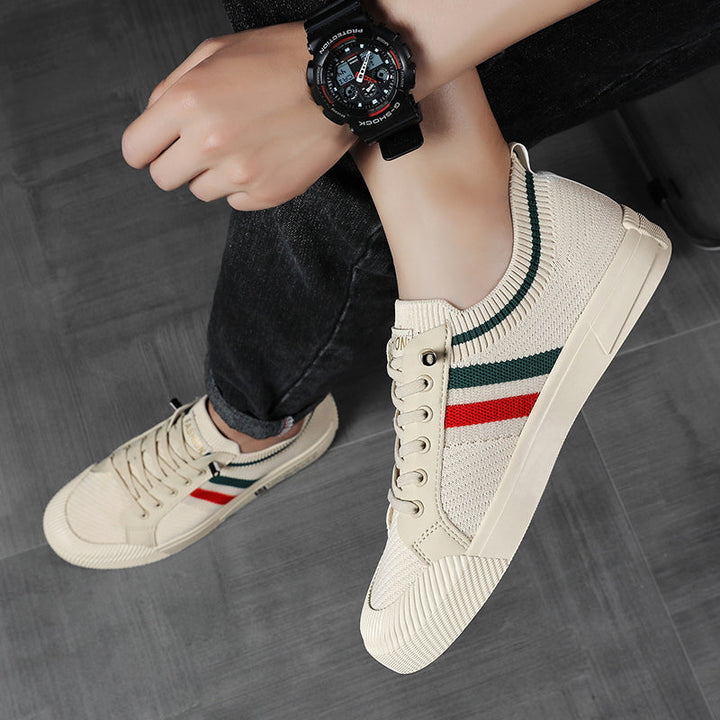 Men's lace-up urban comfort sneakers in sandstone & black. Lightweight, breathable design for casual wear.