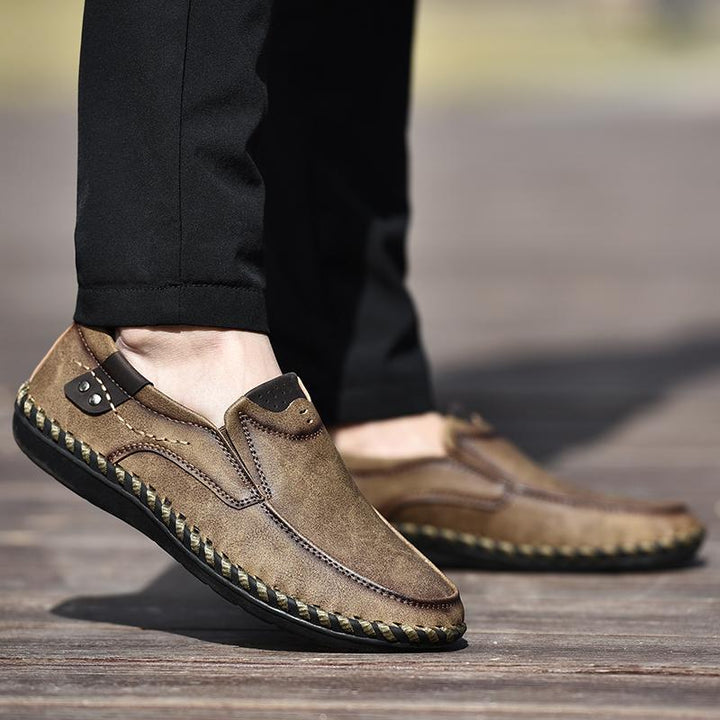 Classic men's black leather business casual shoes, a blend of style and comfort