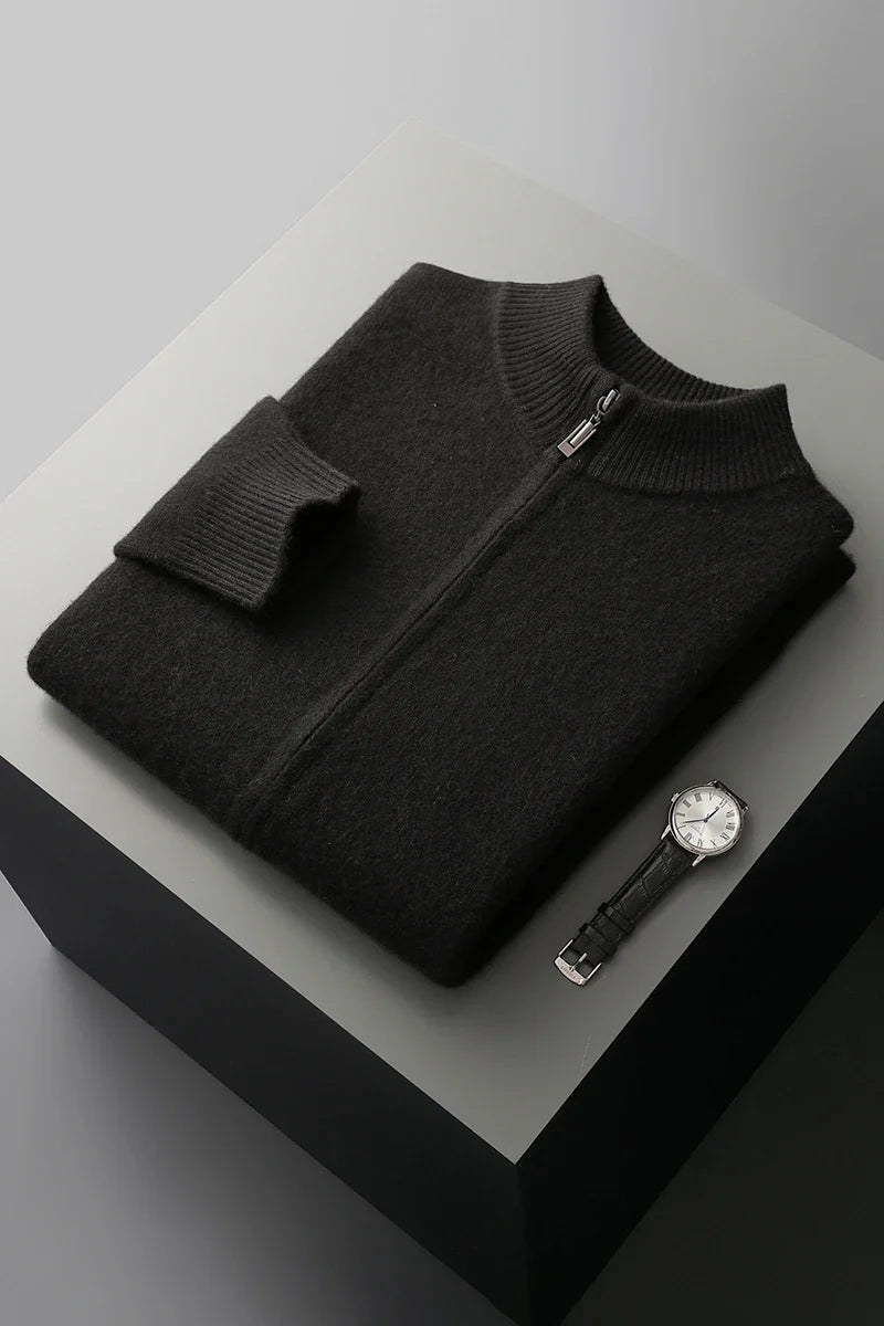Detail of the cuff and sleeve of the men's luxury wool blend jacket, a soft and stylish winter jacket.