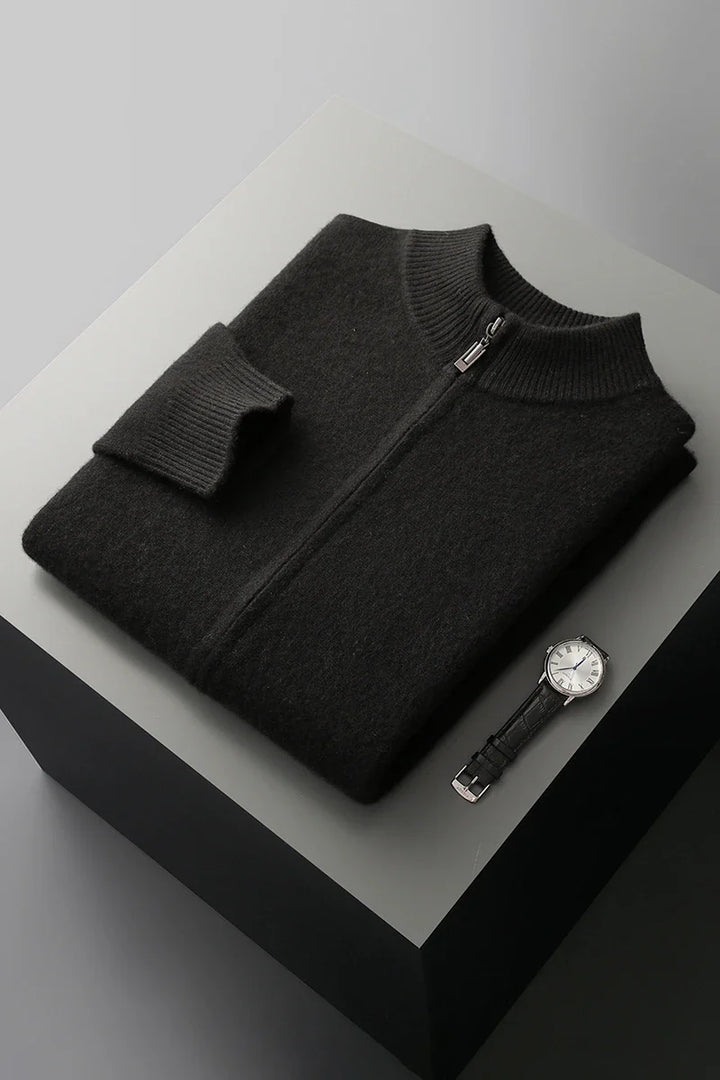 Detail of the cuff and sleeve of the men's luxury wool blend jacket, a soft and stylish winter jacket.