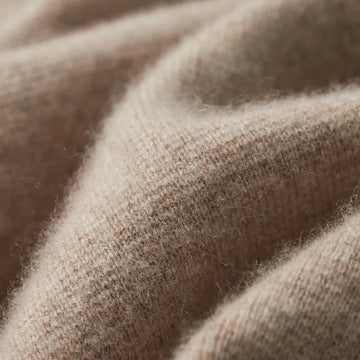 Luxury men's long sleeve cardigan, ideal for refined cool-weather looks