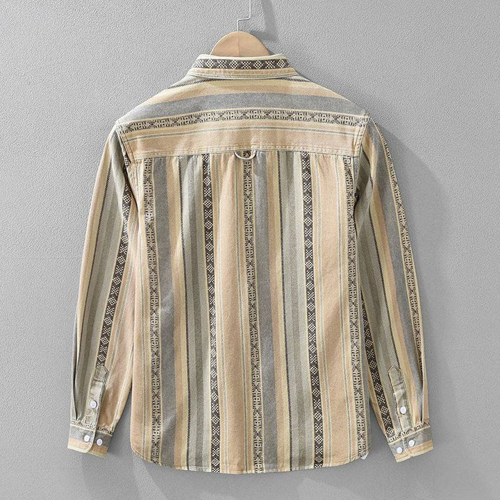 Casual men's Medina long-sleeve striped shirt with a relaxed fit, ideal for everyday wear or a summer vacation.