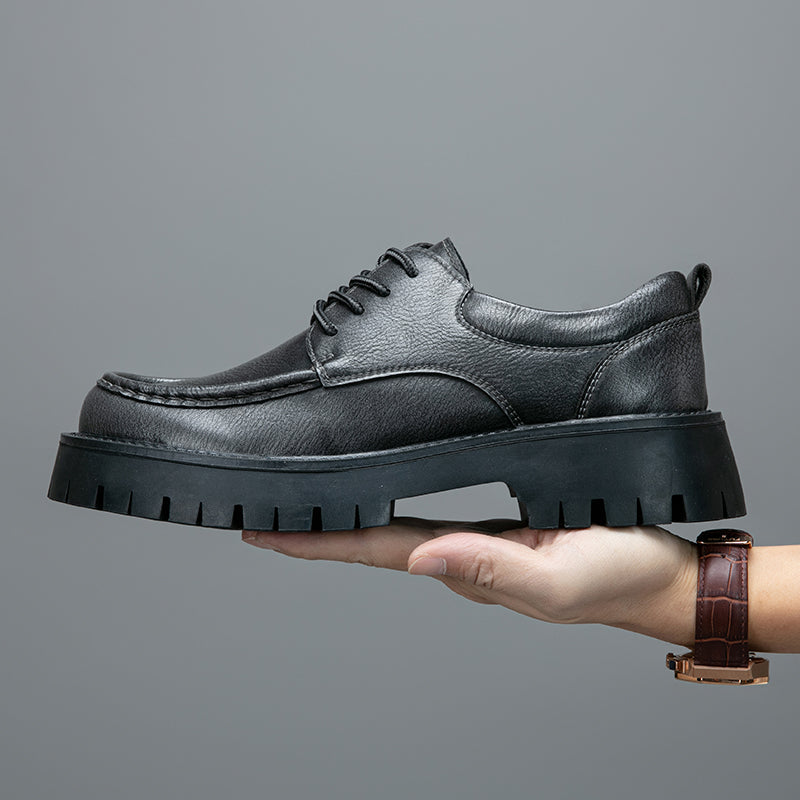 Men's comfortable and stylish grey casual boots, essential men's fashion footwear