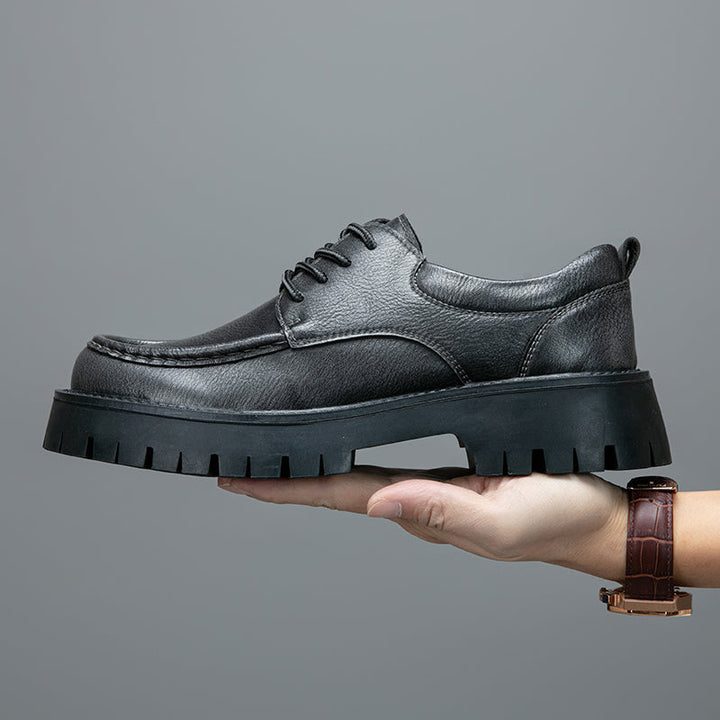 Men's comfortable and stylish grey casual boots, essential men's fashion footwear